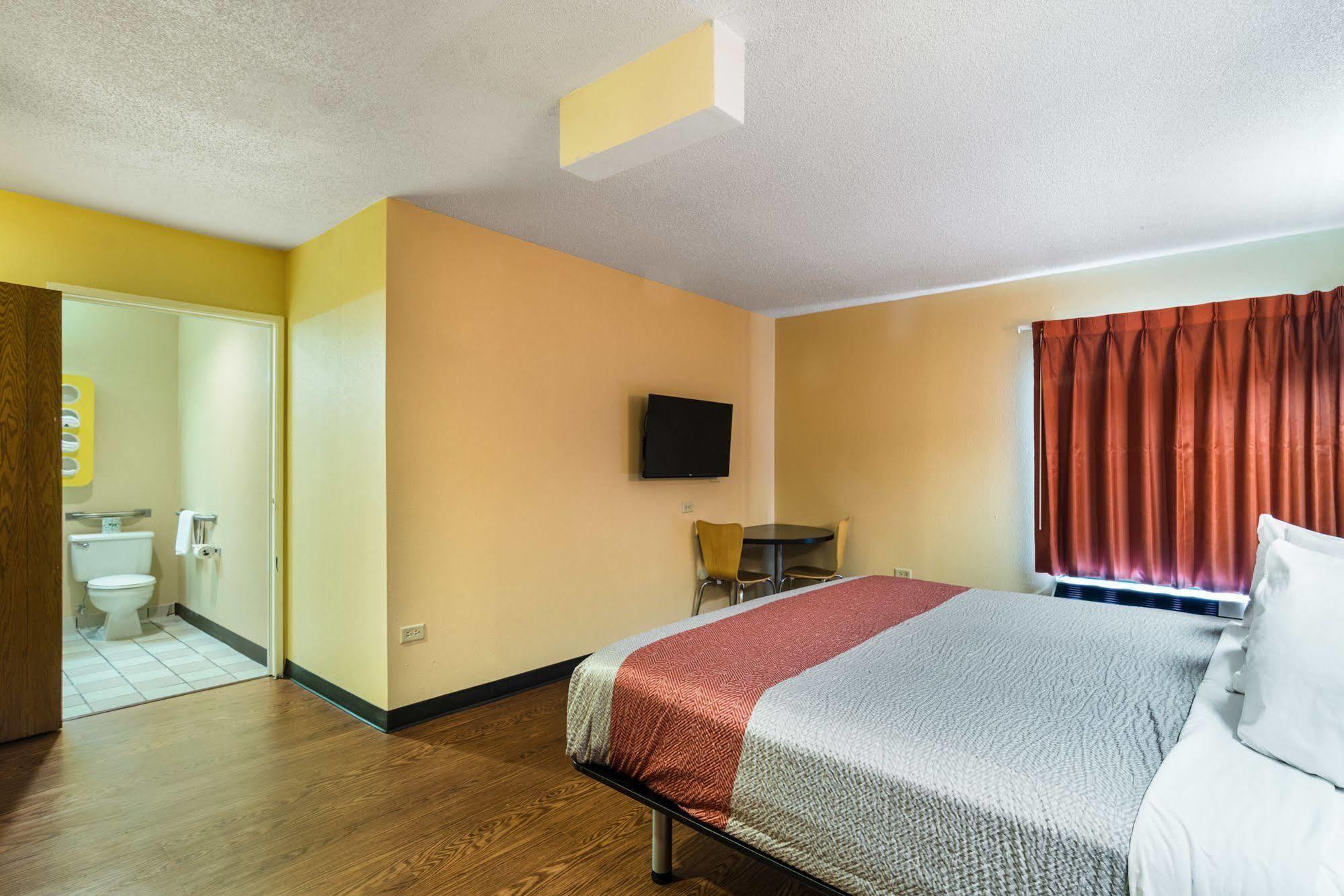 Motel 6-Libertyville, Il Exteriör bild