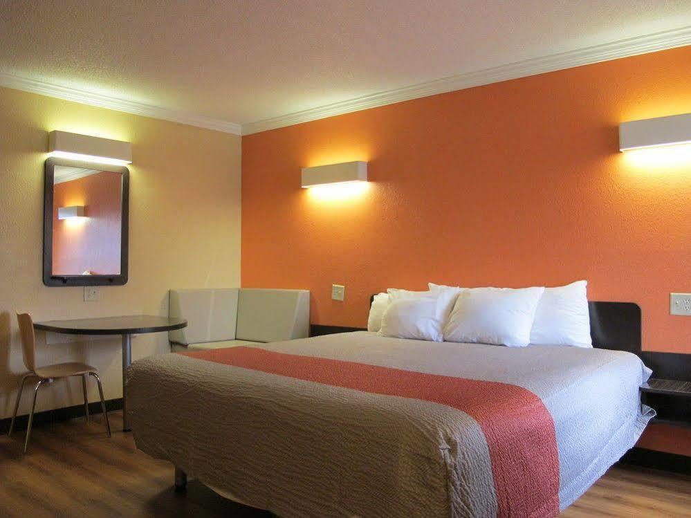 Motel 6-Libertyville, Il Exteriör bild